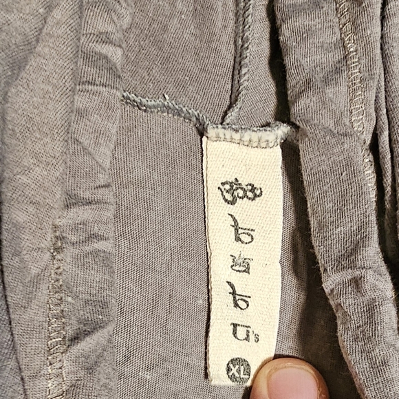 BABU Lightweight Super Soft Hoodie Size XL - Picture 3 of 5